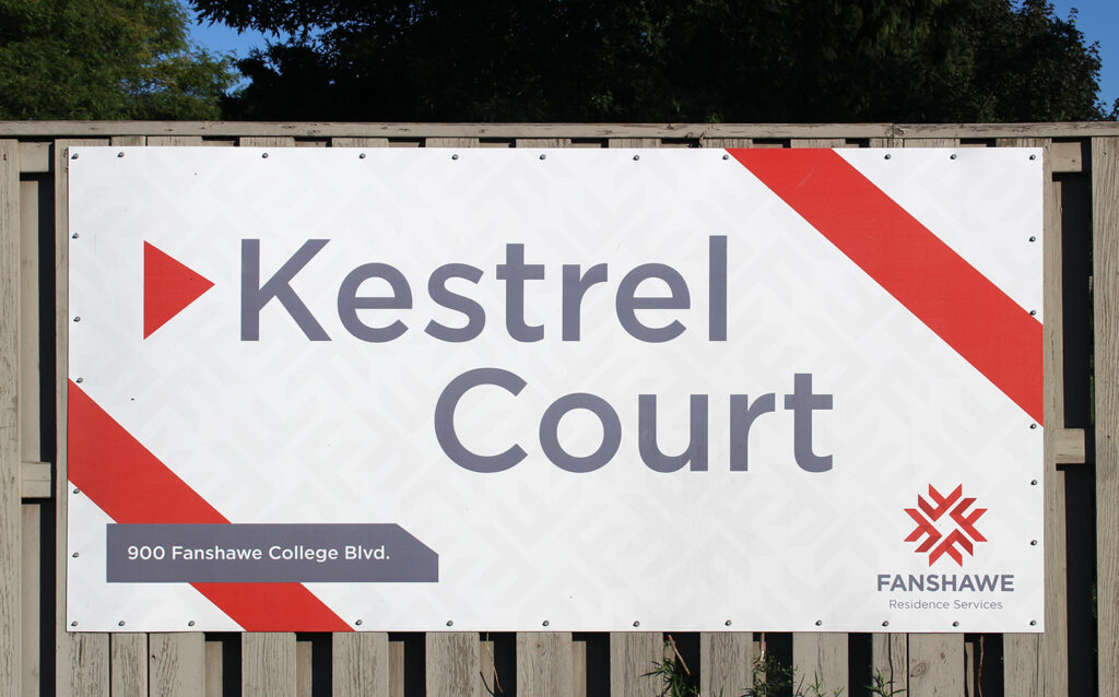 kestral-court-outdoor-sign