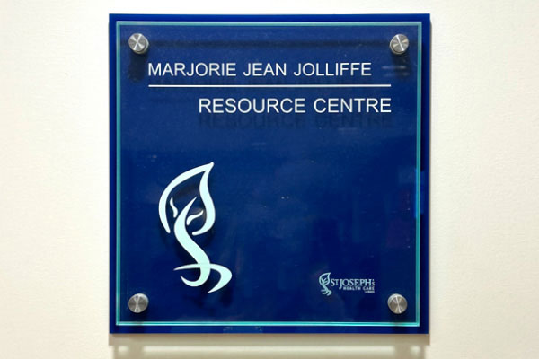 Donor plaques glass etched plaques memorial plaques